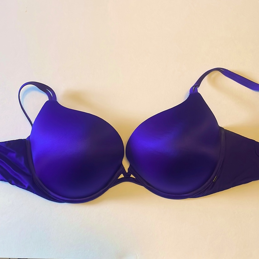 Purple Victorias Secret Very Sexy Push-up Bra Size 36DD